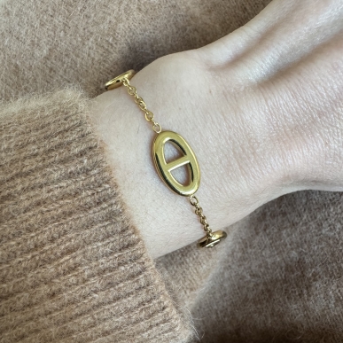 BRACELET